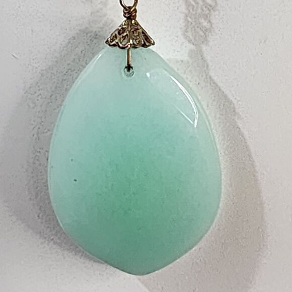 Aventurine Stone Faceted Teardrop Pendant Necklace - Picture 3 of 4